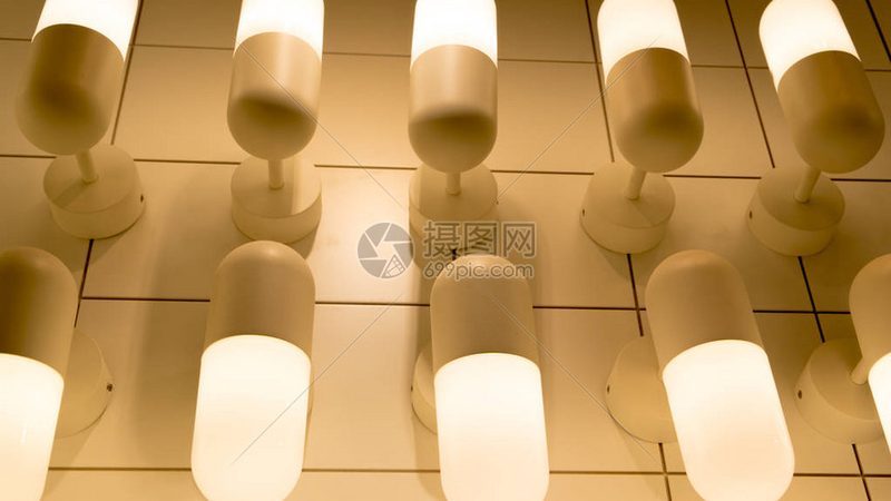 羽毛球馆灯光布置注意事项